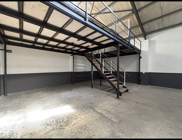 275M² WAREHOUSE TO LET IN STRAND INDUSTRIA